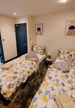Green Lantern, Private En-suite Double Bedroom